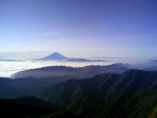 北岳山頂からの富士